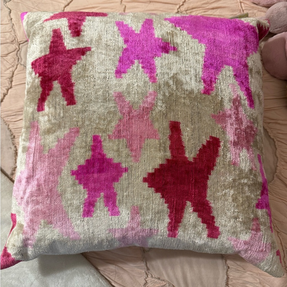 Pink Velvet Star Pillow - Picture 2 of 2